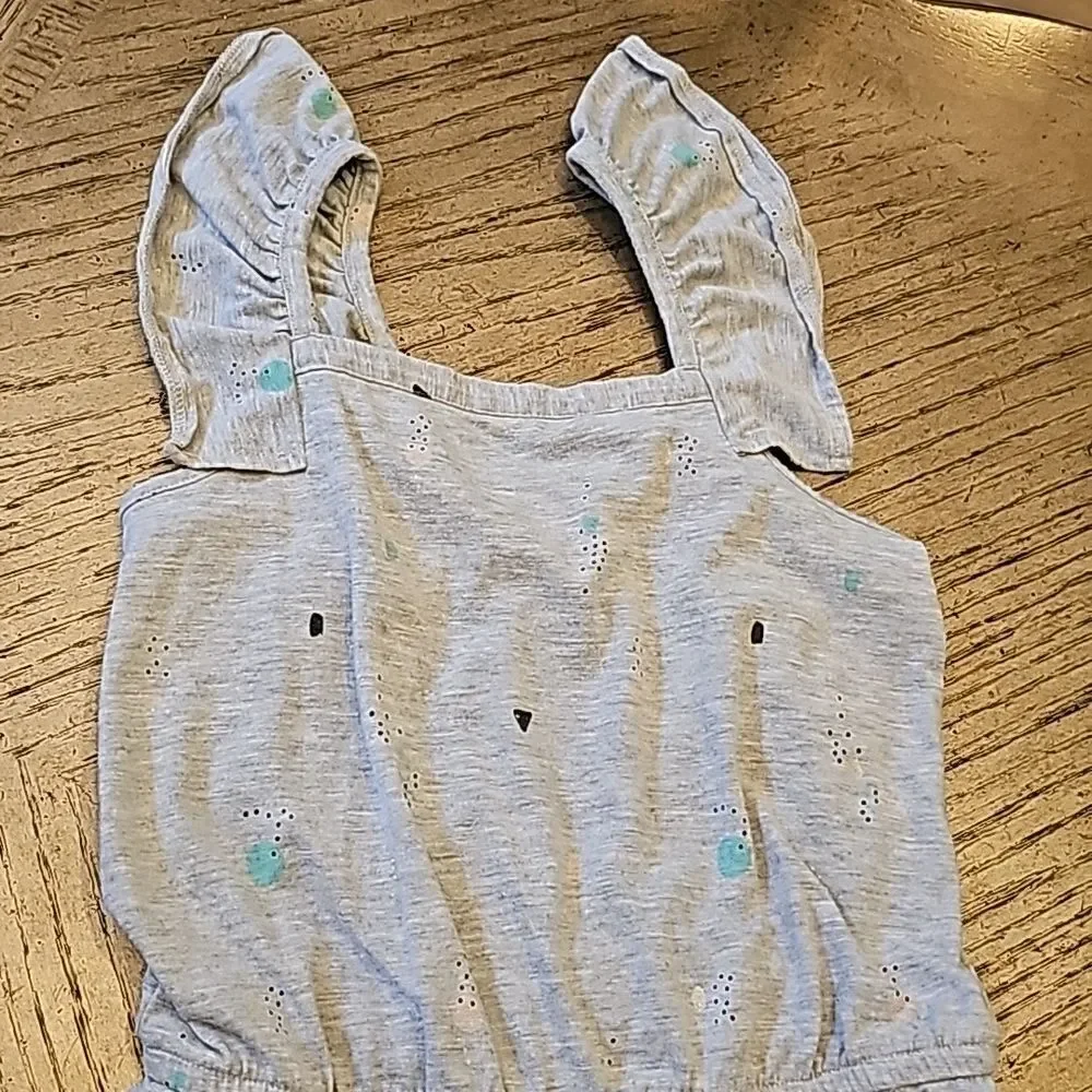 Girls gray short romper size M 7/8
